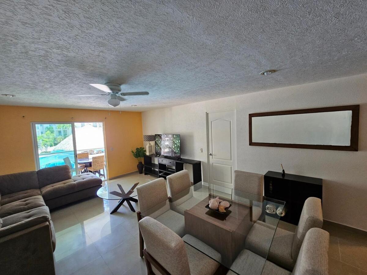 Diamante Lakes Condominium, In Front Of Arena Gnp * Acapulco
