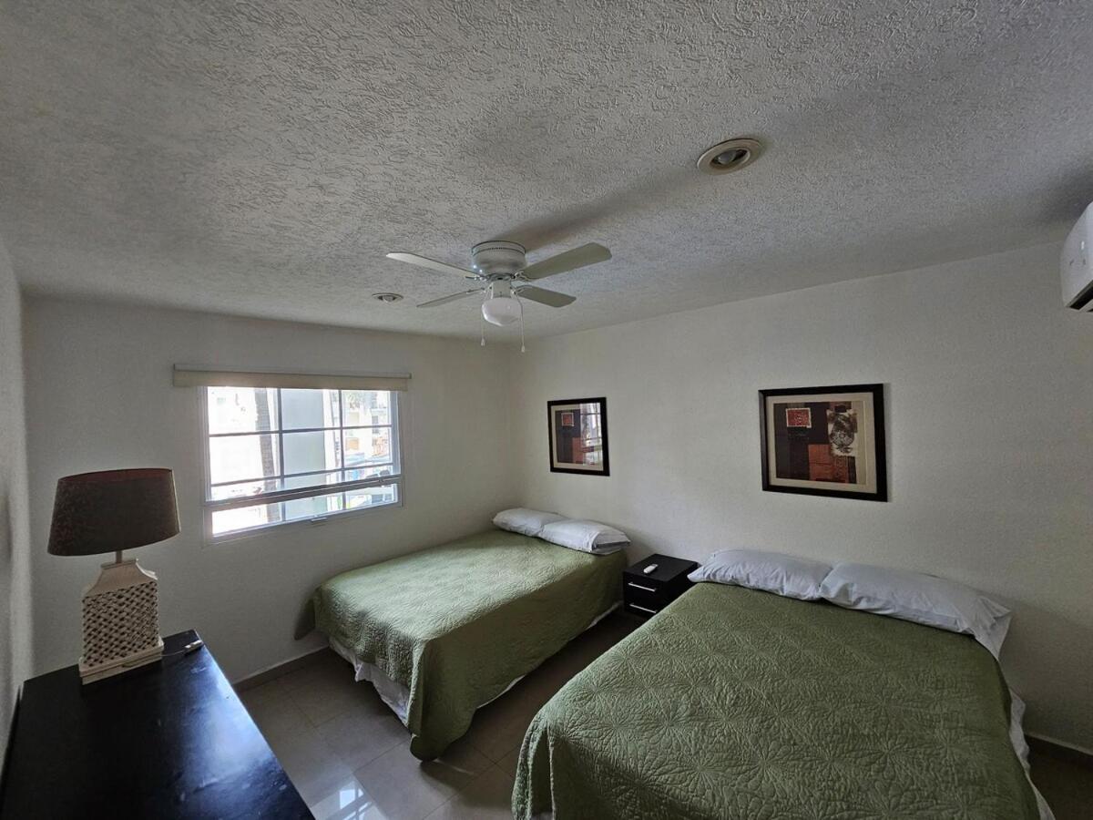 Diamante Lakes Condominium, In Front Of Arena Gnp Apartamento