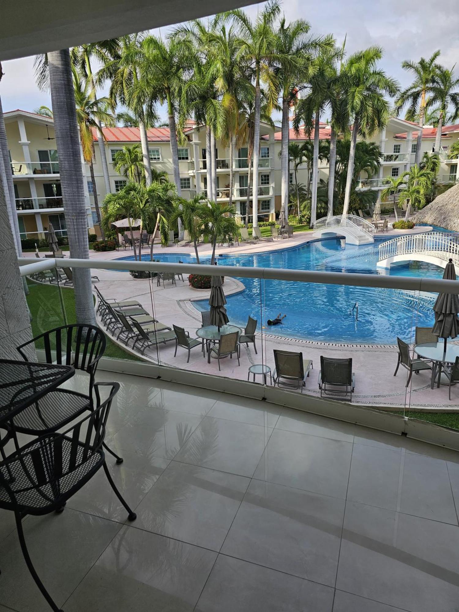 Diamante Lakes Condominium, In Front Of Arena Gnp Acapulco