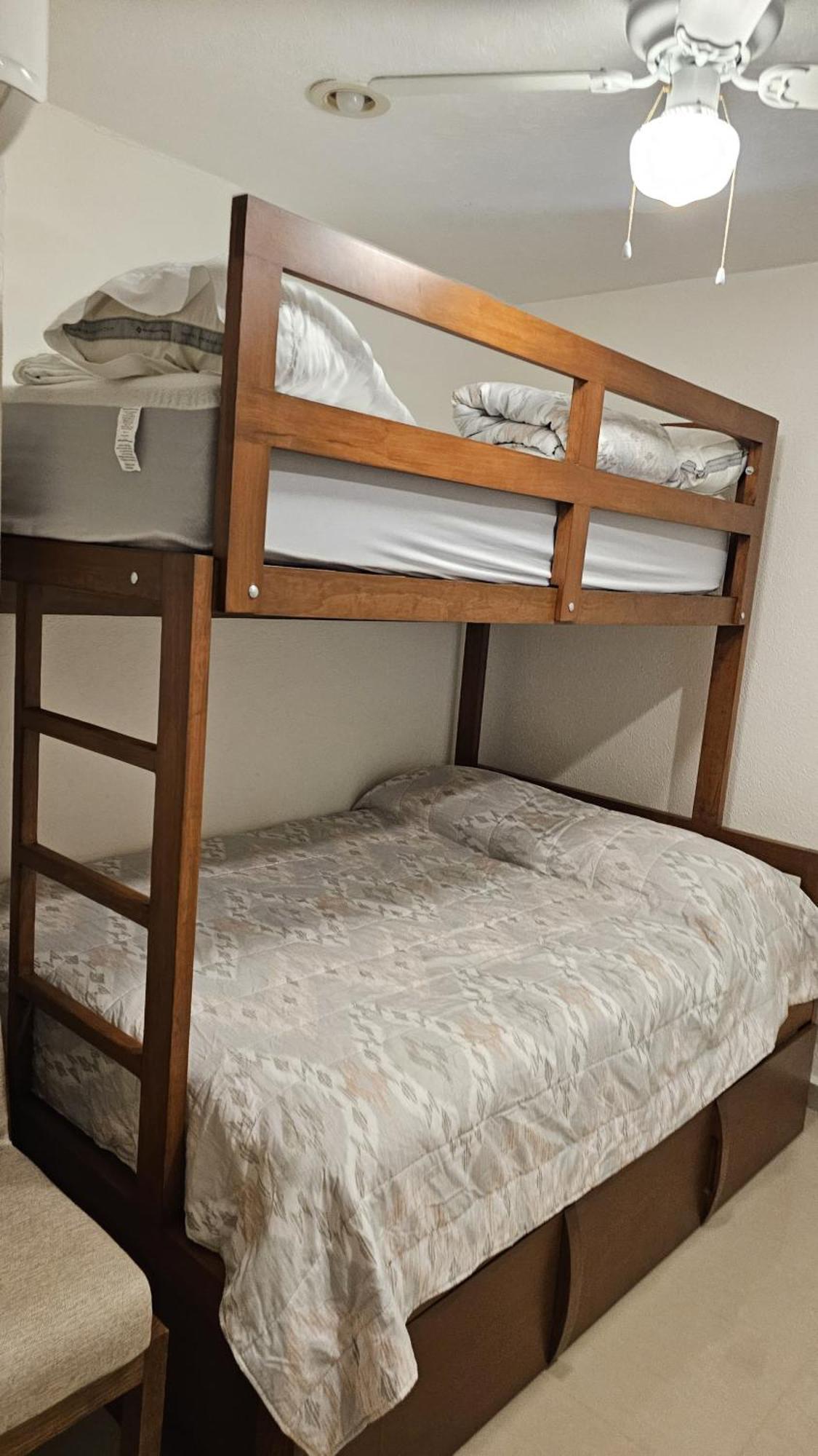 Apartamento Diamante Lakes Condominium, In Front Of Arena Gnp